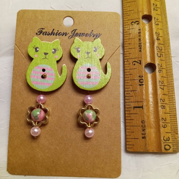 Home Made Handmade Wood & Metal Cat Green & Pink Button Earrings #46 - Picture 10 of 13